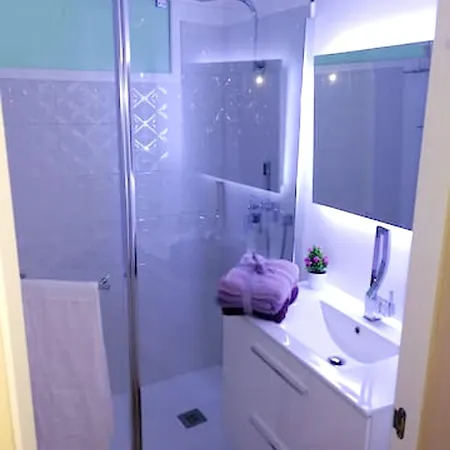 Spacious In Palmas 80 M² With Air Conditioning *